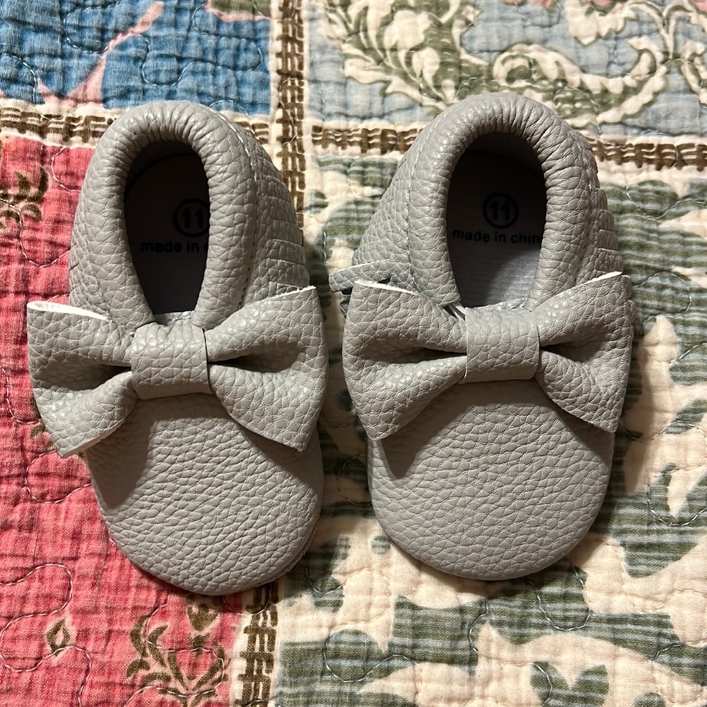 Grey baby girl shoes